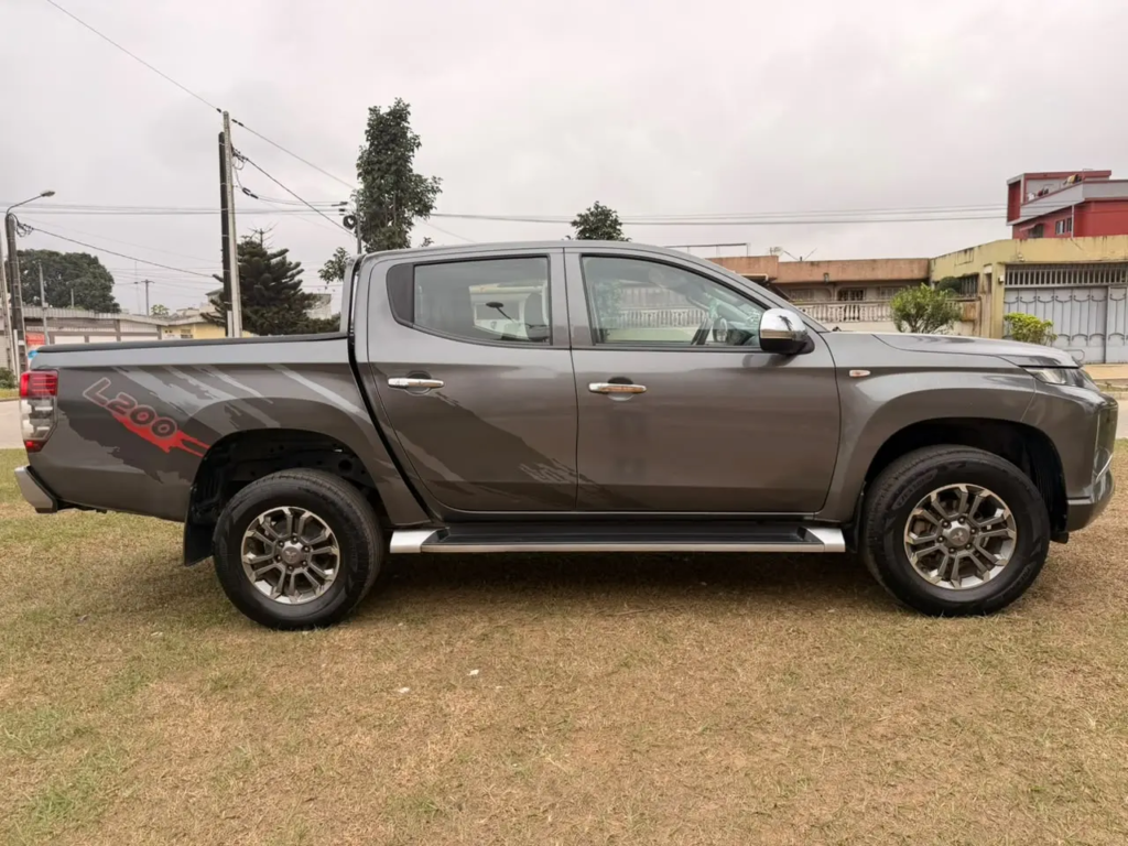 Mitsubishi L200 à vendre Abidjan - Voiture Côte d'Ivoire