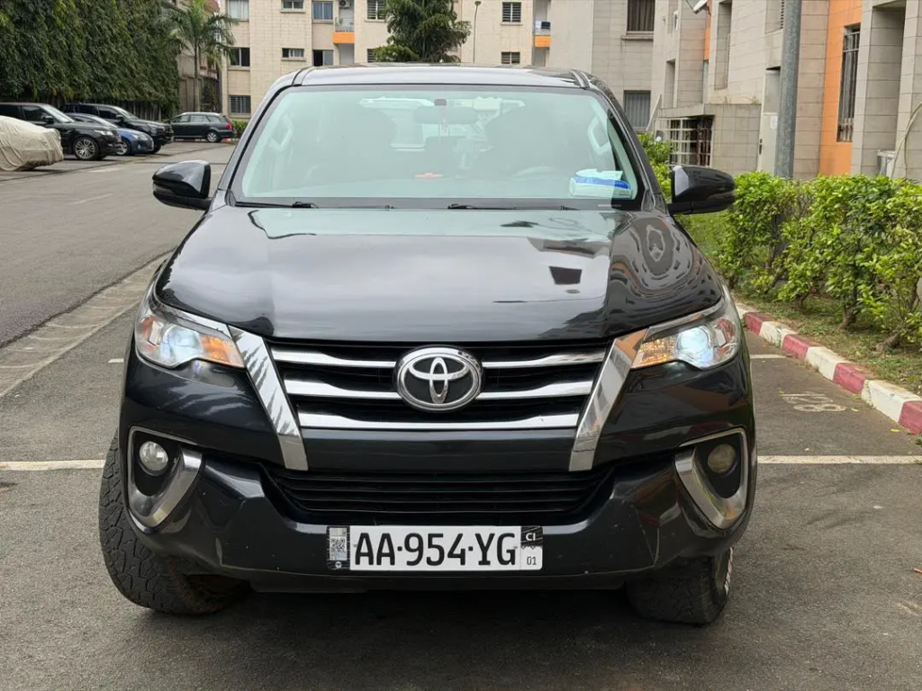 Toyota Toyota à vendre Abidjan - Voiture Côte d'Ivoire