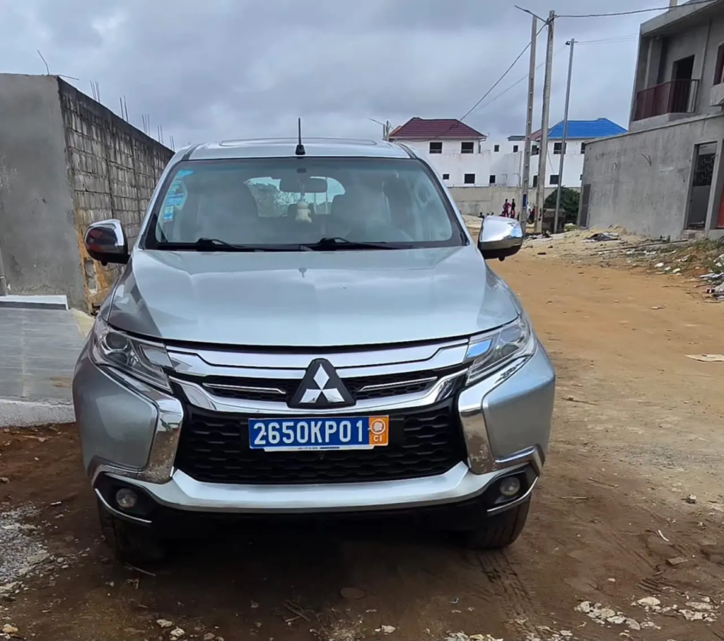 MISTUBISHI Pajero sport à vendre Abidjan - Voiture Côte d'Ivoire