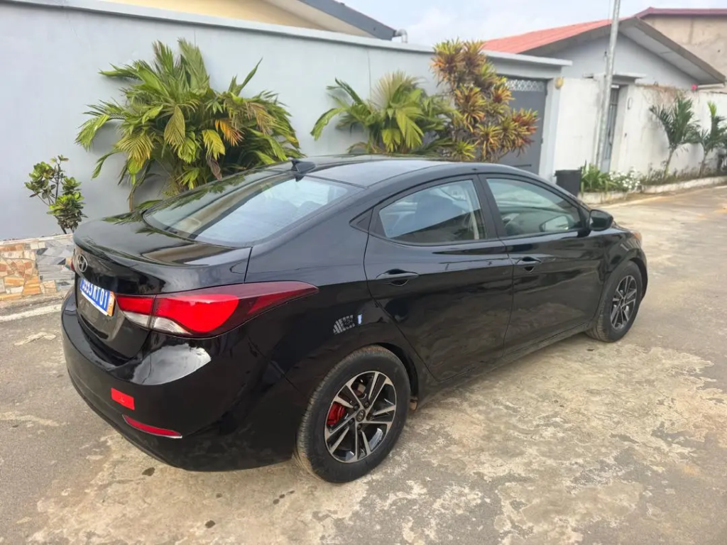 Hyundai Elantra à vendre Abidjan - Voiture Côte d'Ivoire
