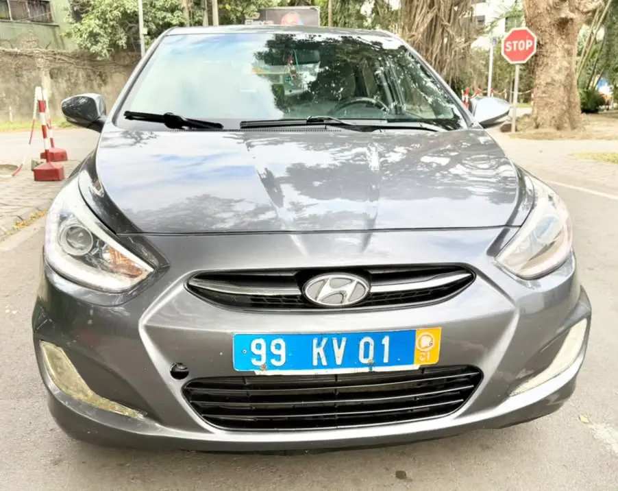 Hyundai Accent à vendre Abidjan - Voiture Côte d'Ivoire