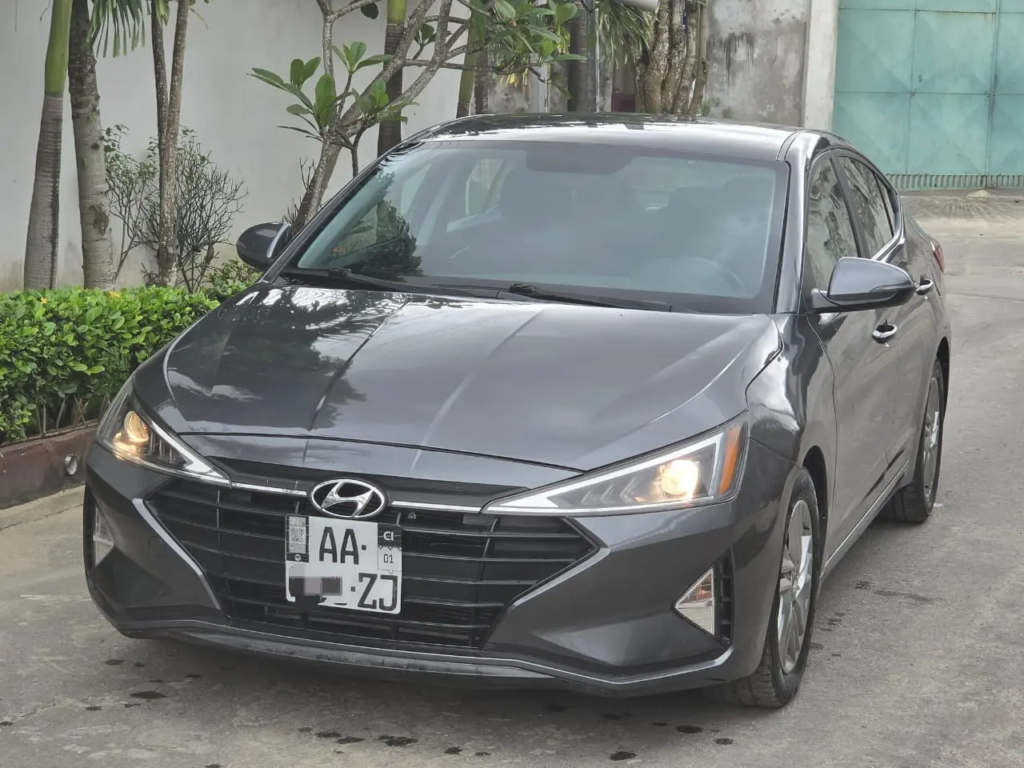 Hyundai Elantra à vendre Abidjan - Voiture Côte d'Ivoire