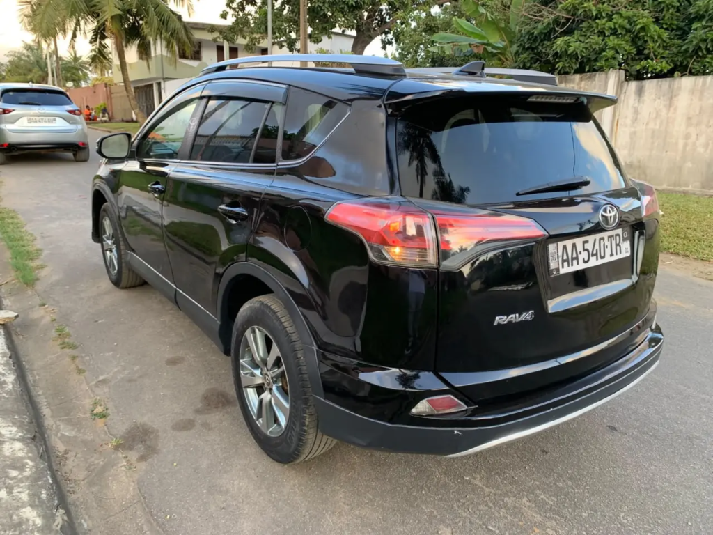 Toyota RAV 4 à vendre Abidjan - Voiture Côte d'Ivoire